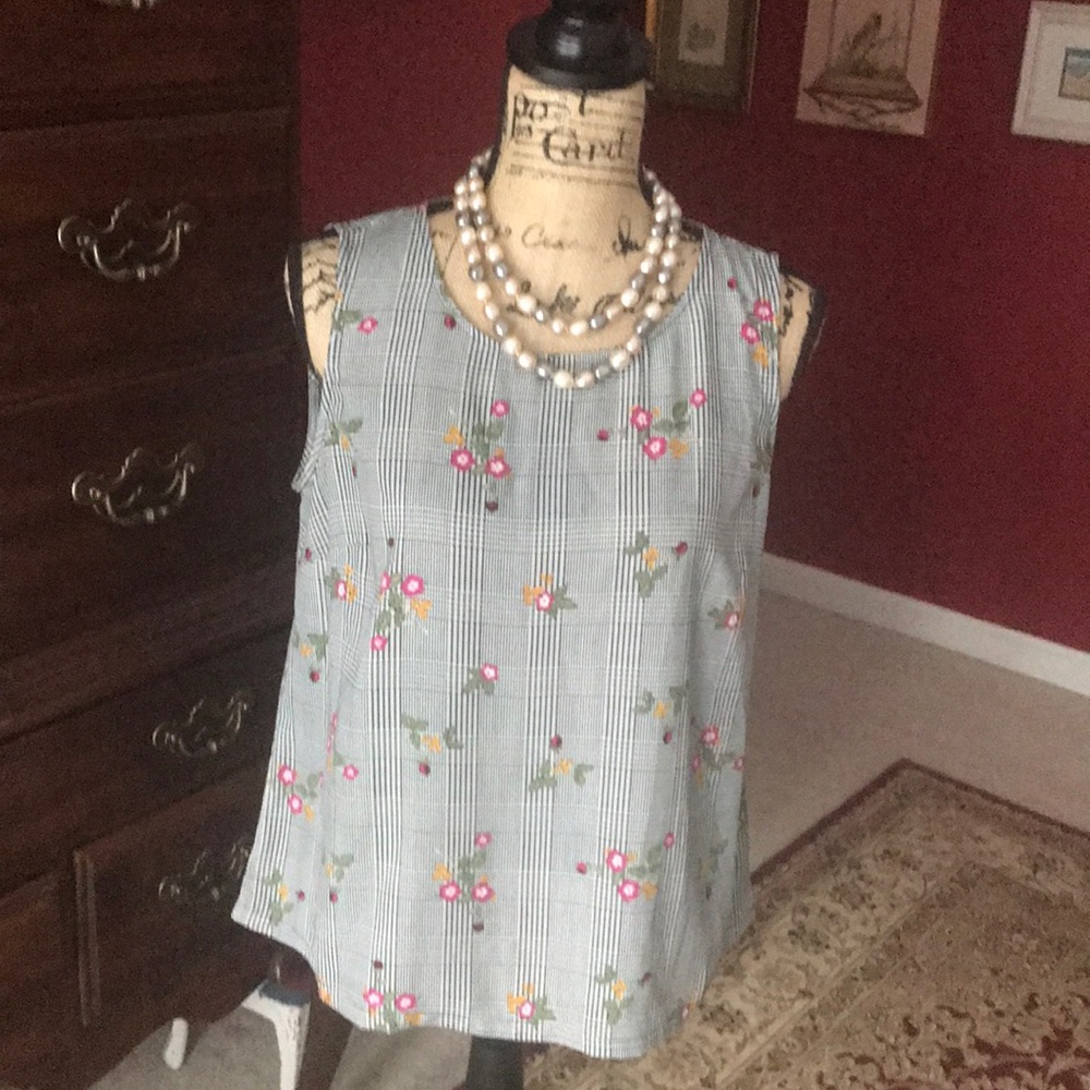 Christopher& Banks floral sleeveless blouse!